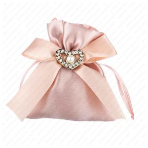 SACCHETTO PICCOLO IN RASO CON FIOCCO E CUORE 8X8