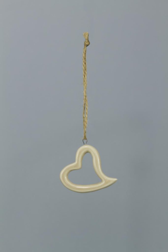 SOGGETTI IN CERAMICA CUORE TORTORA