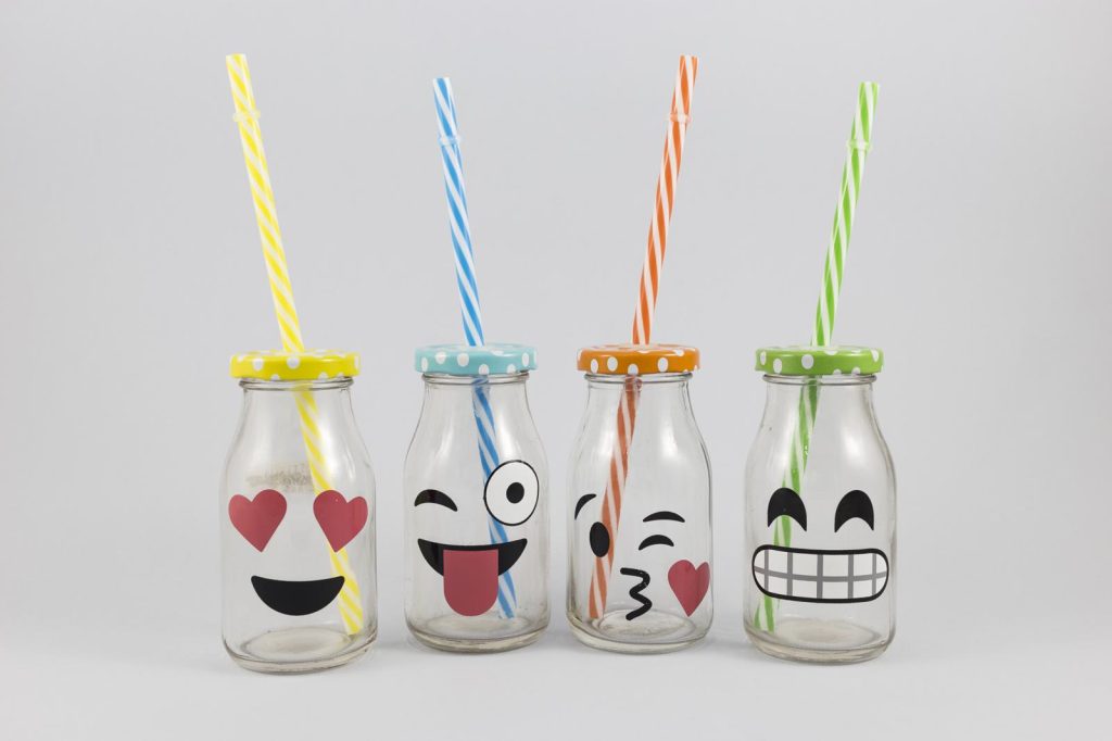 BOTTIGLIA SMILE CON CANNUCCIA 4 COLORI ASSORTITI